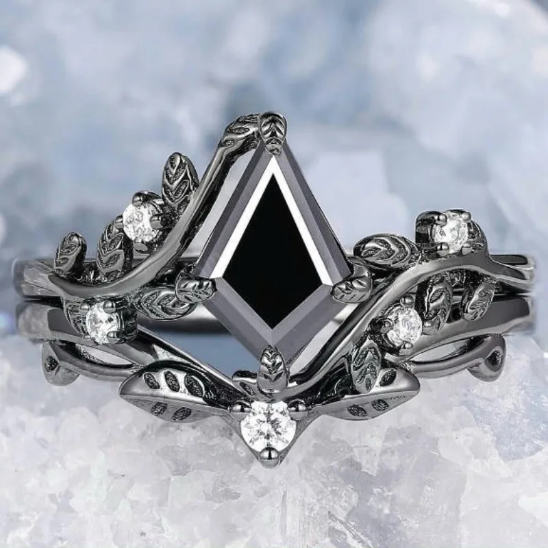 

New European American Style Irregular Rhombus Ring for Women - Creative Branch Cross Design Trendy Gunblack Couple Rings