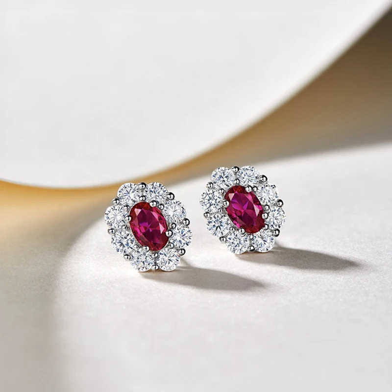 Huitan Oval Red Cubic Zirconia Stud Earrings Women Gorgeous Ear Accessories for Wedding Engagement Temperament Lady\'s Jewelry