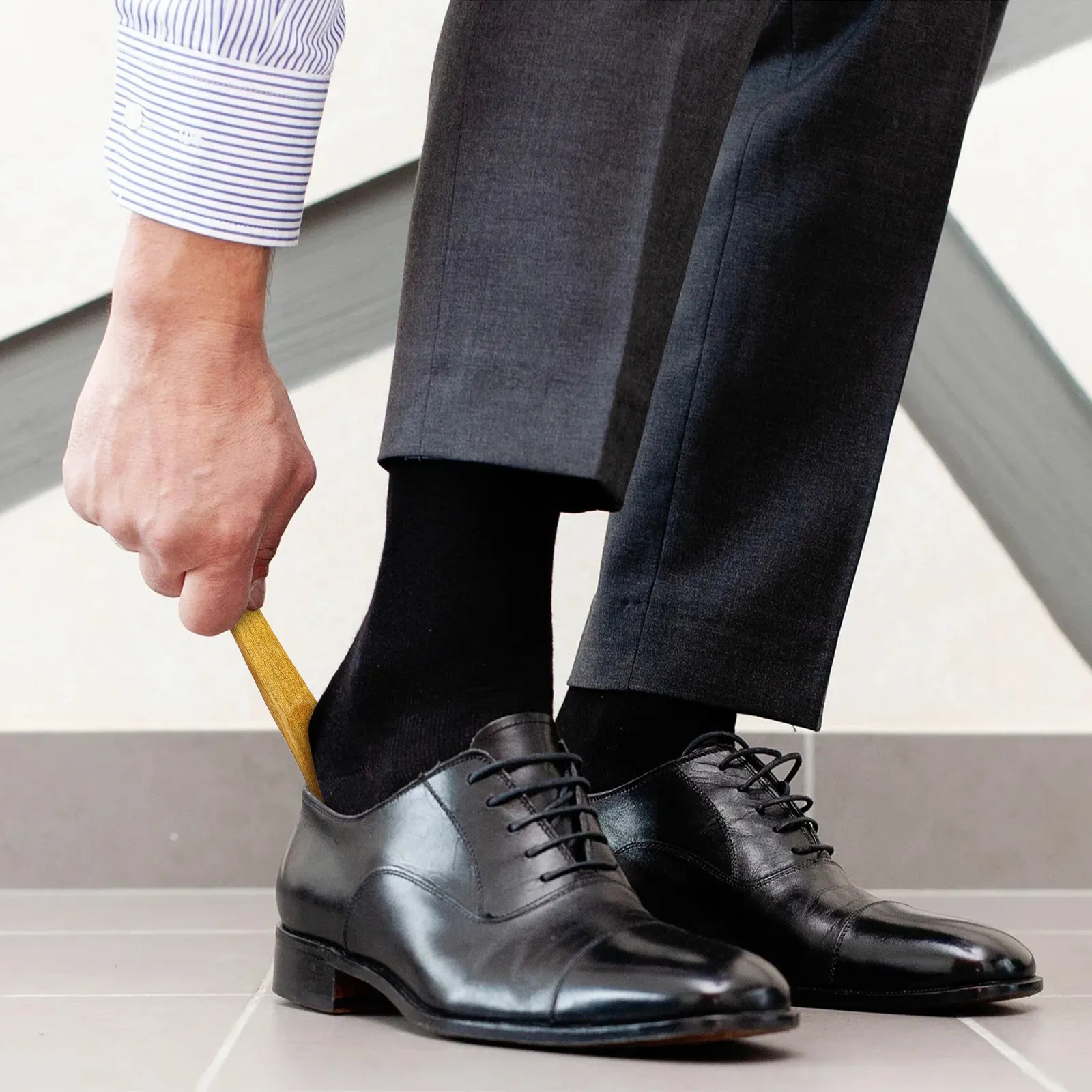 

2Pcs Natural Wood Shoe Horn Easy Shoe Helper for Men Women Elderly Short Long Handle Comfortable Convenient