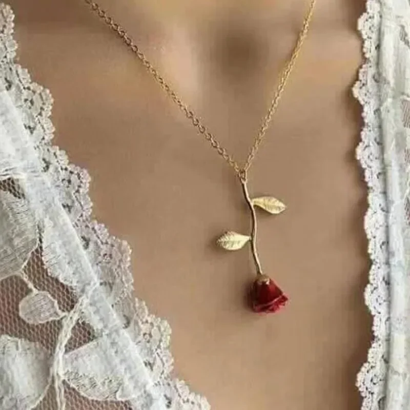 European and American Fashion Personality Temperament Red Rose Pendant Necklace Women\'s Simple and Creative Oil Drop Necklace