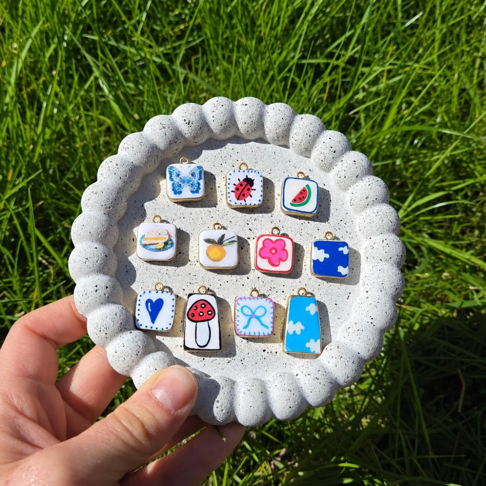 1PC Y2K Aesthetic Hand Painted Enamel Food Plant Pattern Square Pendant Charm DIY Jewelry Making Supplies for Necklace Bracelet Keychain Bag Elegant Sweet Versatile Women Accessory Handmade Gift for Friend ﻿