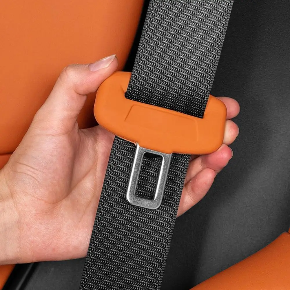 2 Buah Penutup Sabuk Pengaman Mobil Silikon Universal Dekorasi Anti-tabrakan Pelindung Gesper Pelindung Sabuk Pengaman Mobil B5S0