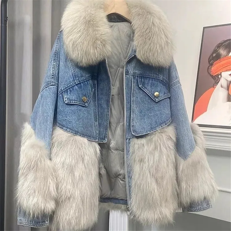 Jaket Denim kerah bulu besar jaket Denim wanita bulu parka pakaian luar pendek rambut Racoon imitasi mantel splicing mode baru musim dingin 2024 R065