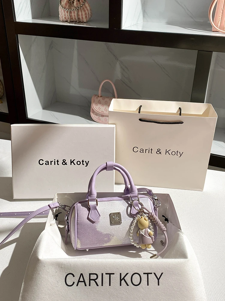 

Luxury and Unique Handheld Pillow Bag with Contrast Color and Cute Pendant Decoration Women's Newly Trendy Shoulder Handbag