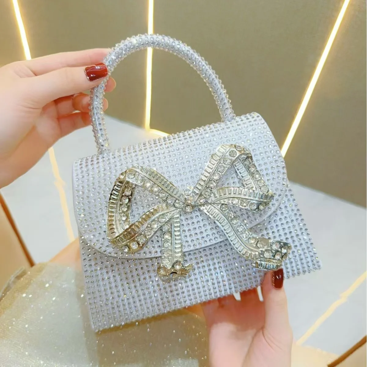 Glitter Shiny Rhinestones Diamond Metal Bow Knot Women\'s Handbag Shoulder Messenger Bag Wedding Party Clutch Purse Evening Bag