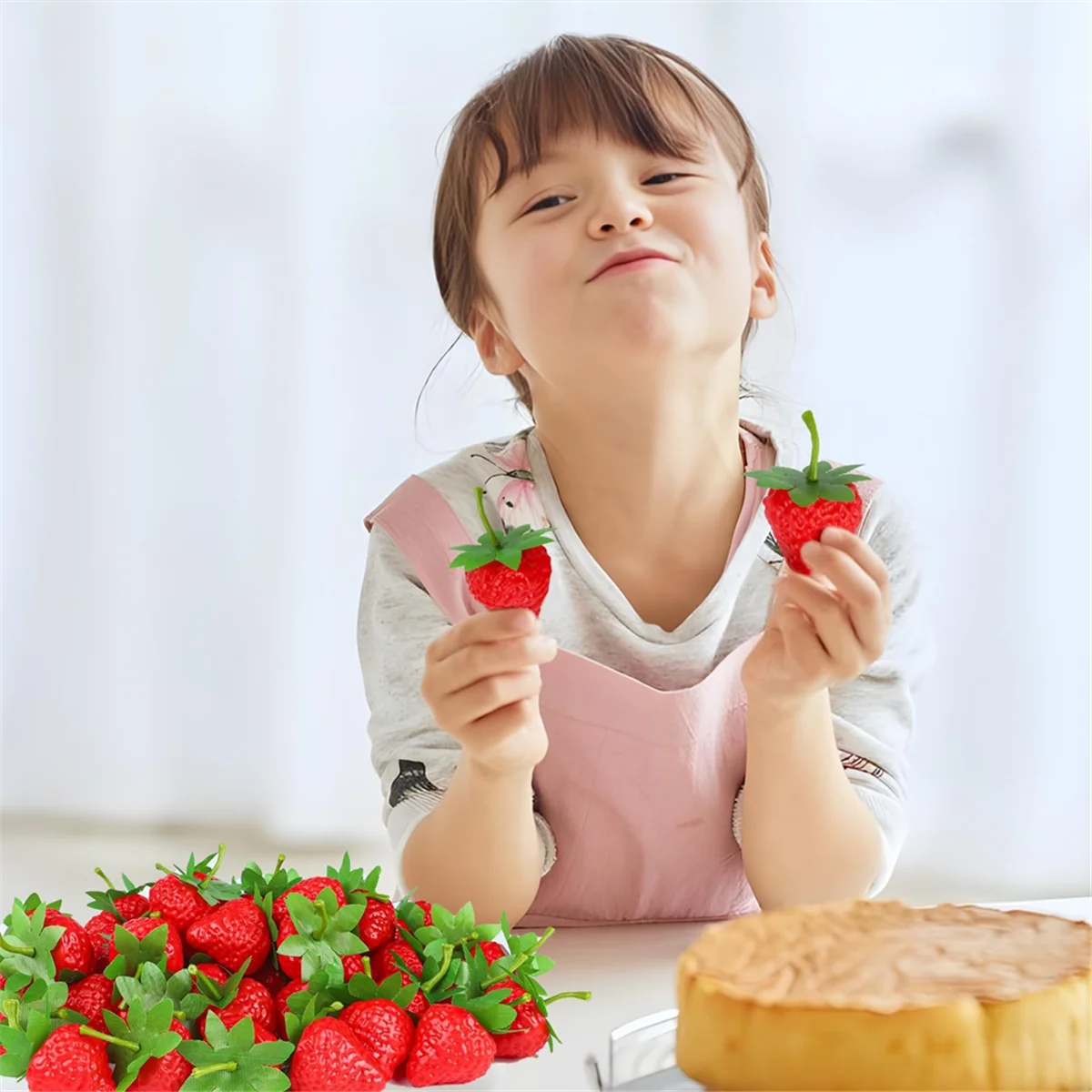 AT59 100 Stück künstliche rote Erdbeeren, gefälschte Kunststoff-Erdbeerdekoration für Zuhause, Küche, Festival, Party, Fotografie, Kuchen