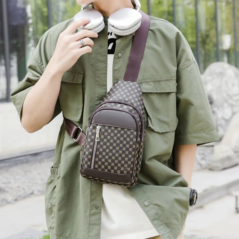 El bolso de hombro de color neutro para hombres y mujeres es adecuado para viajes y tiene características multifuncionales.