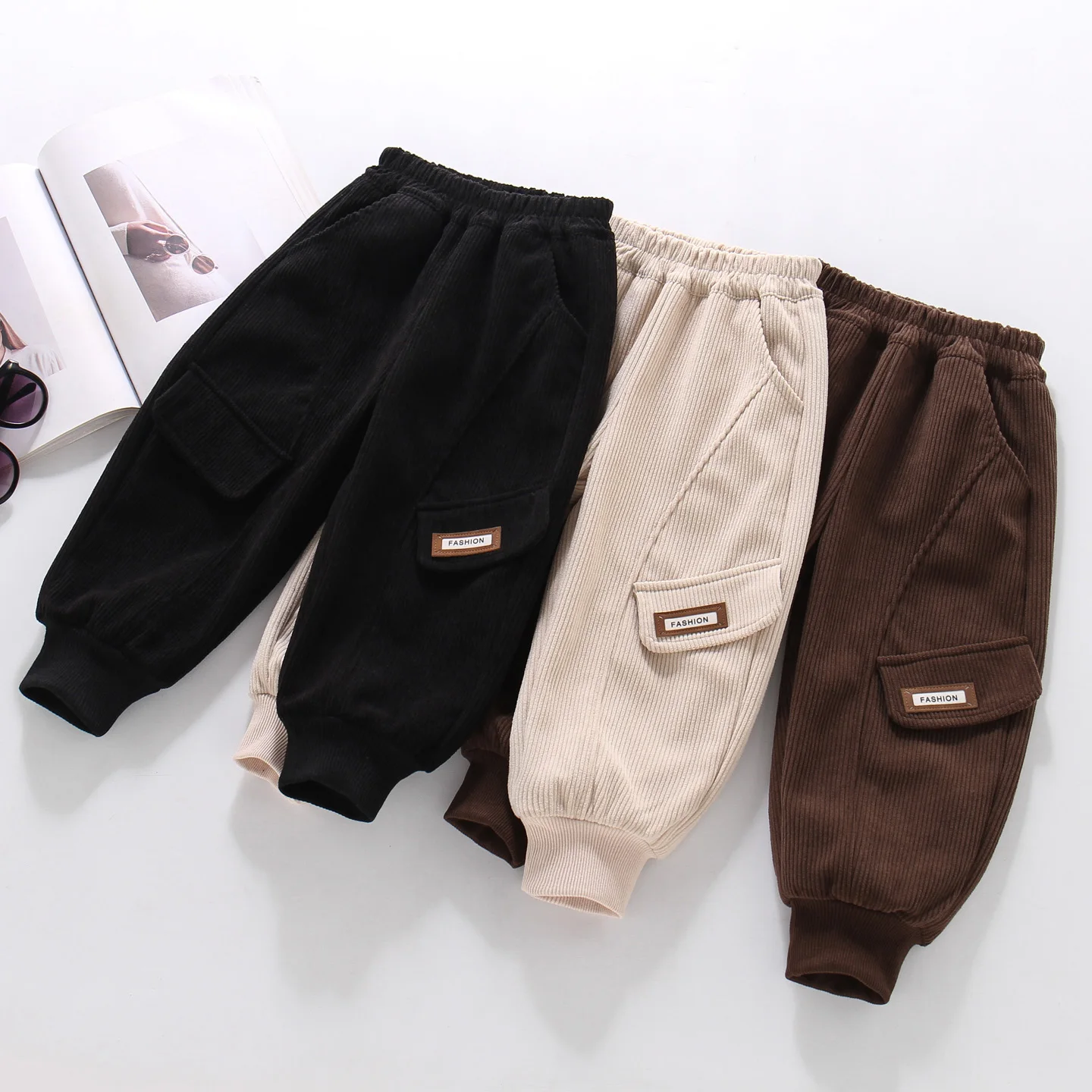 

Детские вельветовые брюки свободного кроя для мальчиков на весну-осень, модные длинные штаны с манжетами для малышей, удобная повседневная одежда