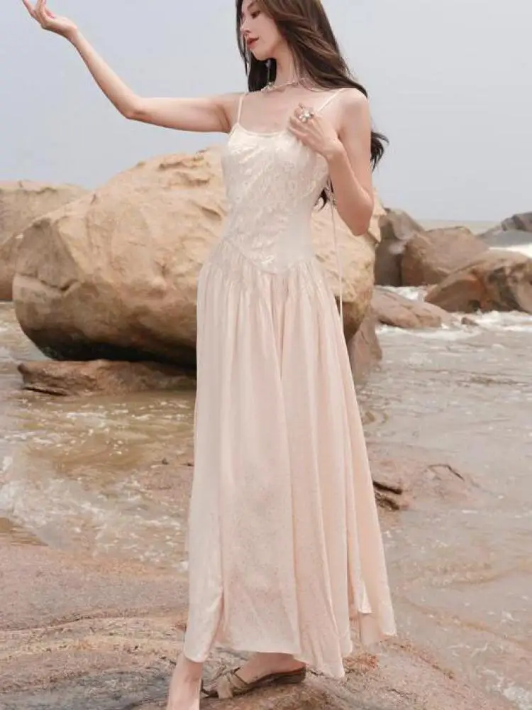 

Sexy Vintage Lace Pleats Fairy Dresses Women Summer Holiday Backless Spaghetti Straps High Waist Elegant Lady Simple Fashion