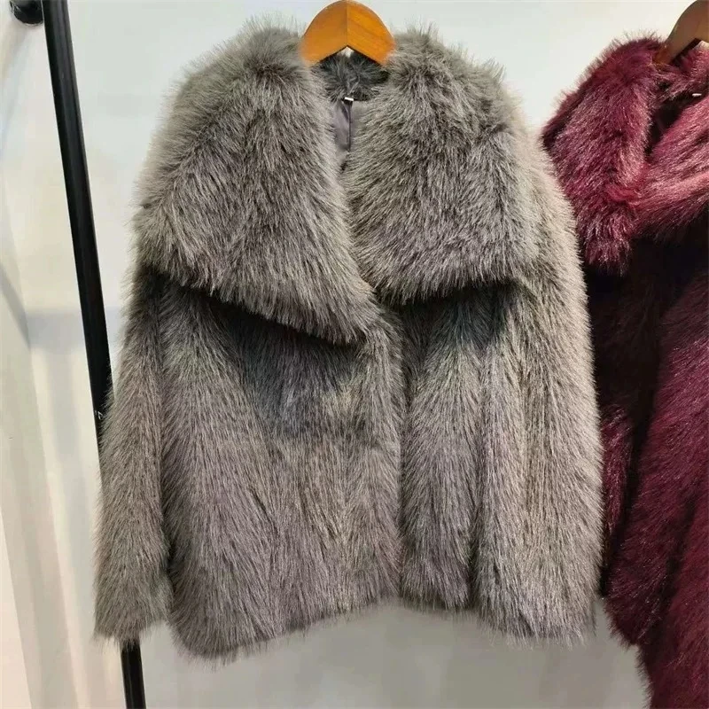 

Women's Elegant Fashionable Faux Fur Plush Coat 2026 Winter Wide Lapel Plus Size Thickened Loose Long Sleeve Versatile