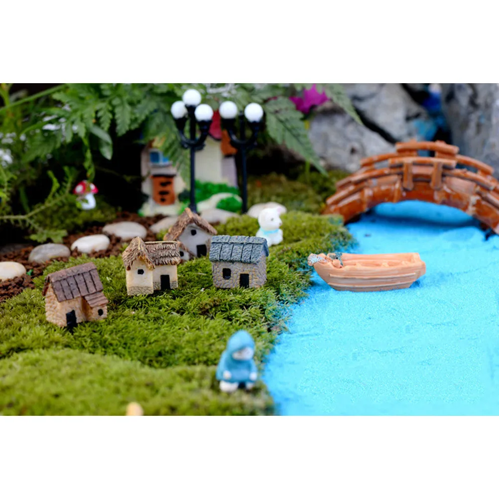 Miniature Thatched Roof Houses 6Pcs for DIY Fairy Garden, Micro Landscape, Resin Bonsai & Terrarium Decor