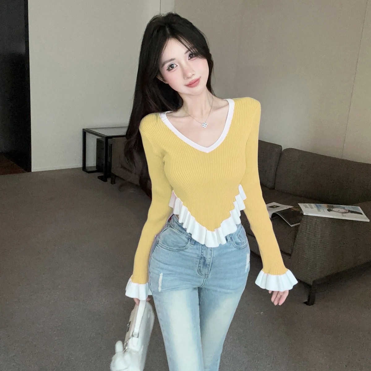 Slim Fit Long Sve V-Ne Knitted Sweater Bell Sve Base Layer Top Autumn Winter Faion Casual Sle Women's Knitwear