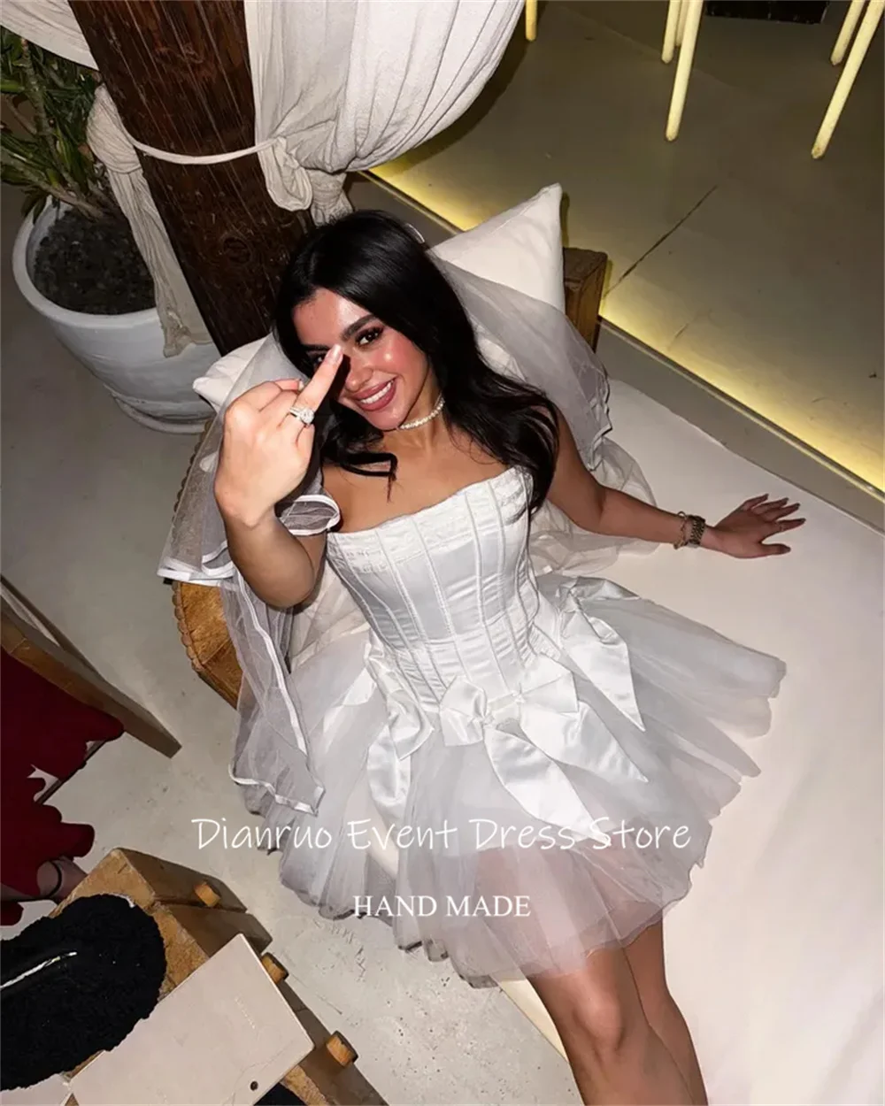 Dianruo โบว์ชุดแต่งงานที่ไม่มีสายหนัง Mini ความยาว Civil เจ้าสาวชุดราตรีแขนกุดอย่างเป็นทางการ Lace Up กลับชุดเจ้าสาวที่กําหนดเอง