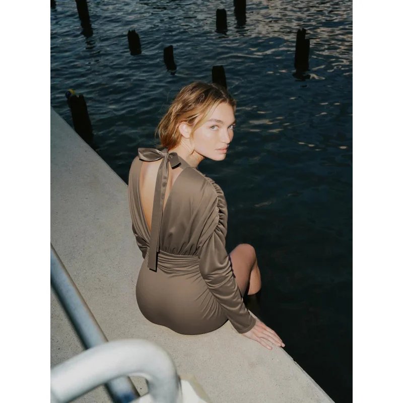 فستان YQ1-Melard Wind DeepVCollar بطيات للنساء، جو الخريف والشتاء، فستان ضيق مناسب لالتقاط الصور #2