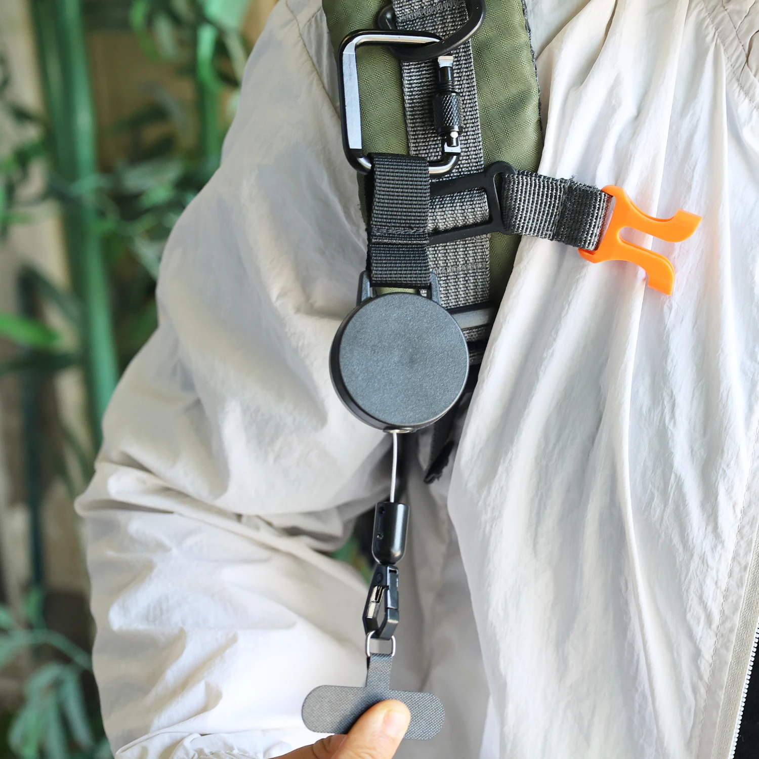 Retractable Anti-Theft Phone Lanyard Straps Carabiner Badge Holder with Phone Tether Tabs Cellphone Belt Clip for Travel Hiking - náhled 3