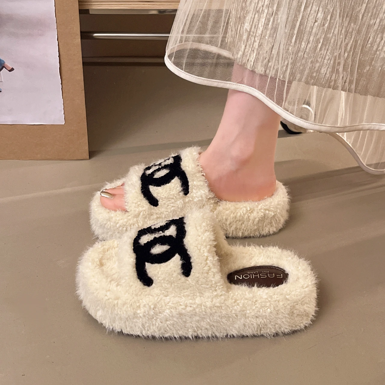 2026 New Solid Color Skin-friendly and Comfortable Thick-soled Slippers Spring and Autumn Hot-selling Letter Open-toe Slippers
