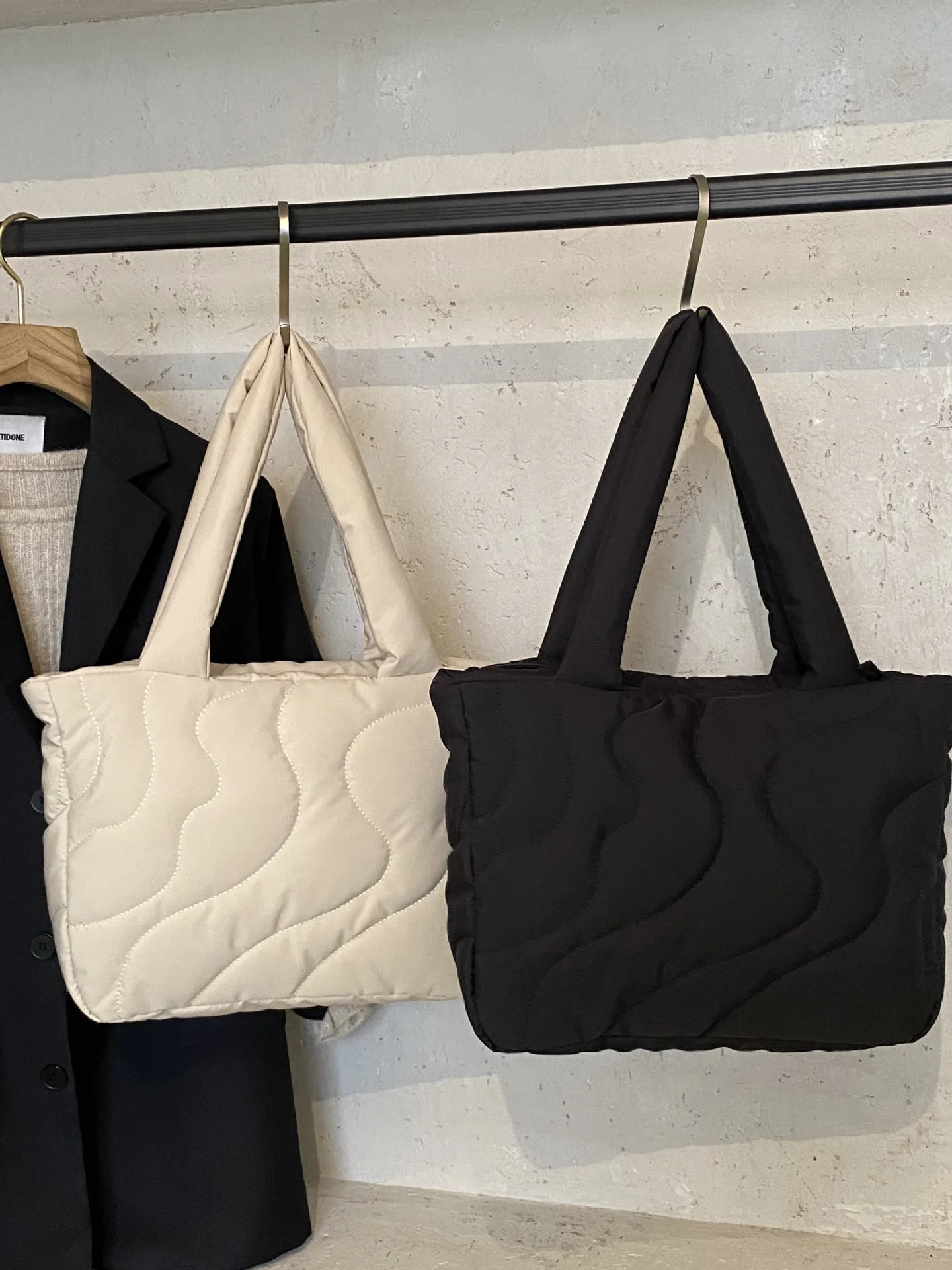 

Сумка-тоут из мягкого хлопка в стиле casual chic, женская сумка через плечо, вместимость для ноутбука А4, на молнии...