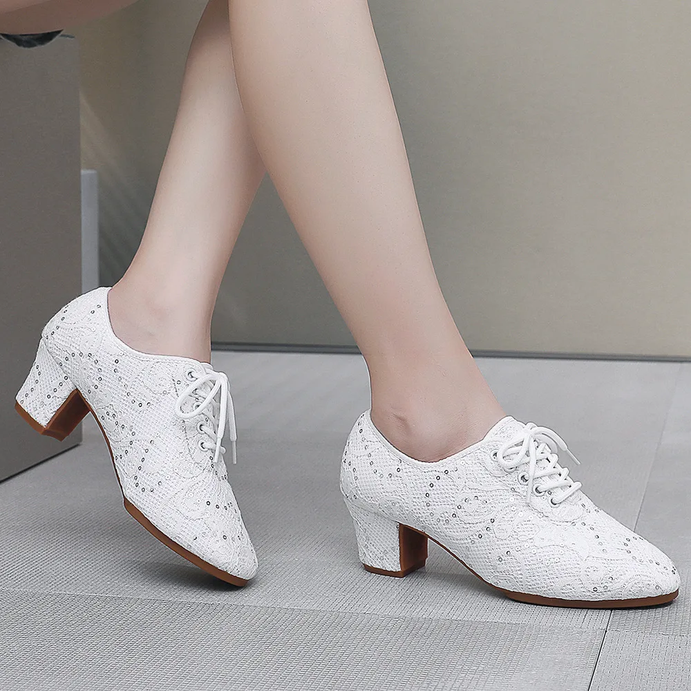 Women's Modern Ballroom Dance Shoes Lace up Closed Toe Professional Latin Teaching Dance Practice Jazz Shoes For Women Heels