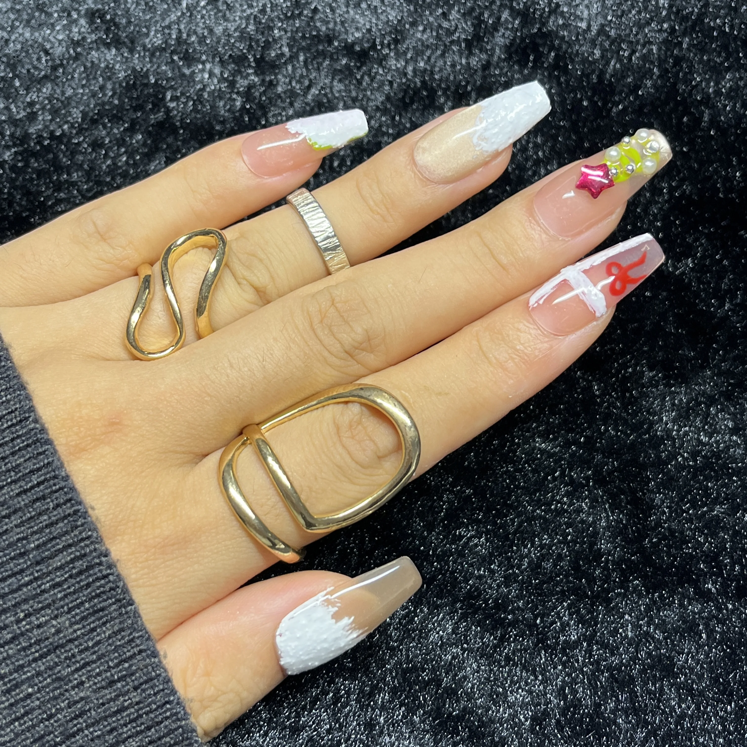 

10 шт., рождественский пресс на ногтях, длинный гроб телесного цвета, белый цвет с деревянным бантом, жемчужные детали, элегантные праздничные накладные ногти ручной работы для женщин