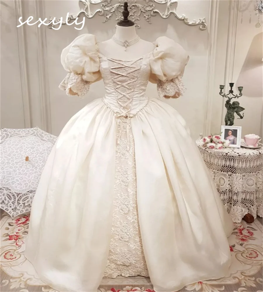 

Victorian Gothic Beige Wedding Dress Renaissance Medieval With Short Sleeves Country Bridal Gowns Lace Castle Bride Customized