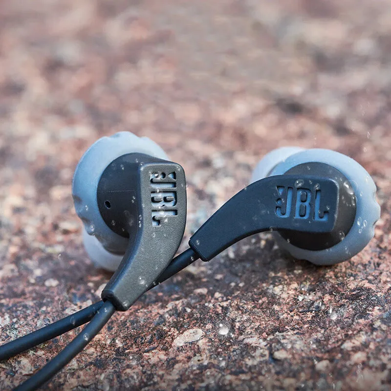 JBL ENDURRUN 2 سماعات أذن مخصصة رسميًا، ميكروفون مدمج، سماعة ألعاب رياضية سلكية مقاومة للماء، جهير ثقيل