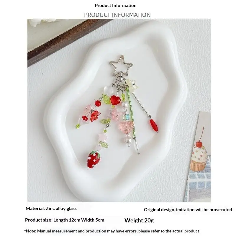 Handgefertigter Modischer Erdbeer-Tulpen-Schlüsselanhänger in Leuchtendem Rot, Kokett, Dekorativer Anhänger, Leicht, für Rucksack, Täglichen Gebrauch, Geschenk – Detail 6