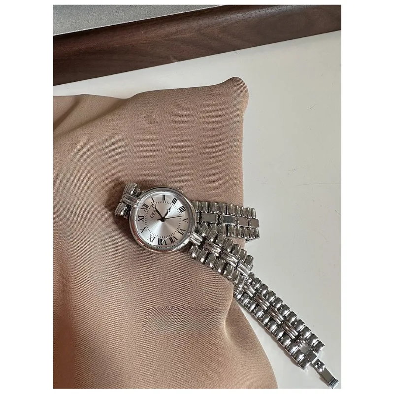 Vintage Jewelry Luxury Small Dial Women Watches Chain bracelet Lady Clock Quartz Antique Wristwatches