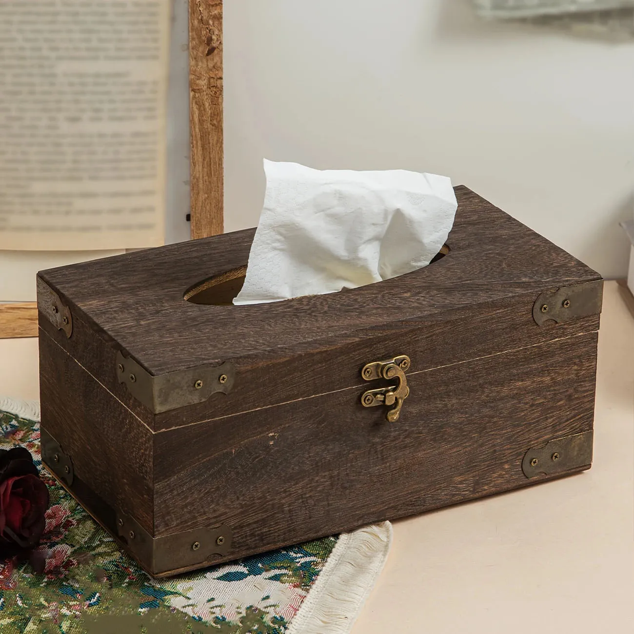 

1 solid wood bathroom specific charcoal burning color tissue box, a tissue box that can be used in both the living room, bathroo
