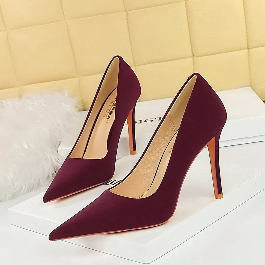 Women Pumps Shoes Fahiona And Sexy Nightclub Slimming Super Heel Women' Shoe Thin Heel Shallow Mouth Pointed High  Middle Heels