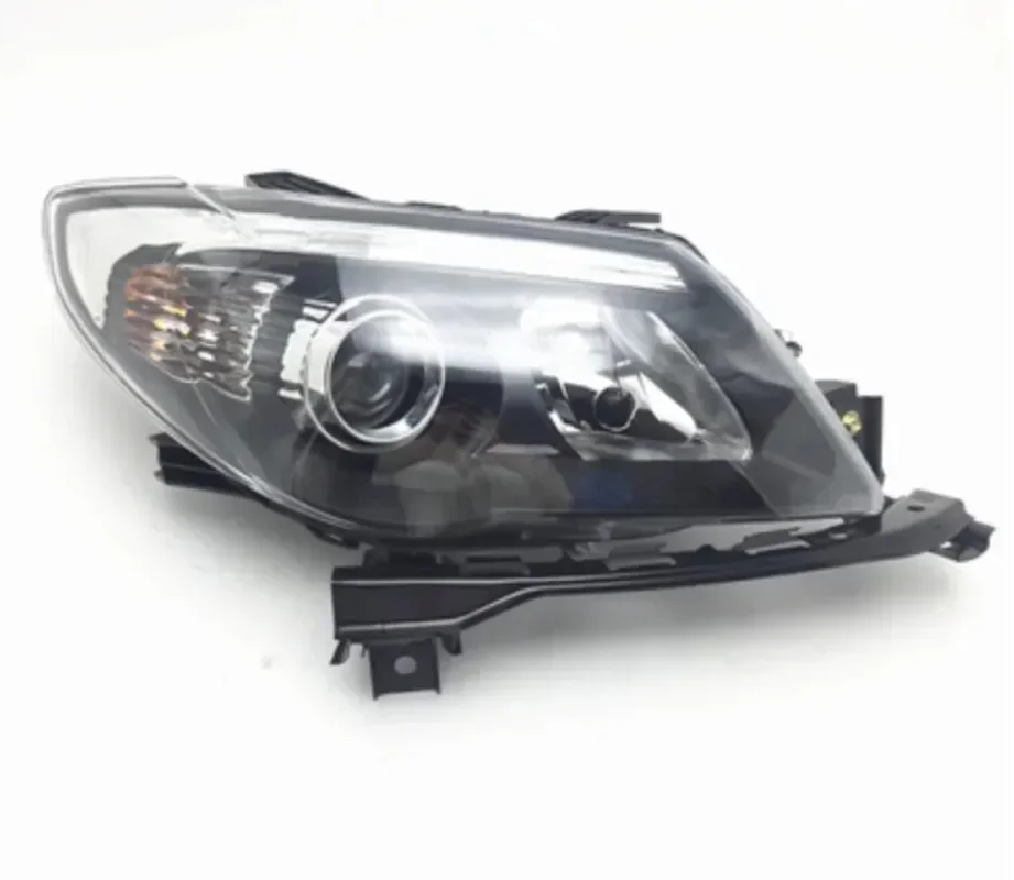 Automobile halogen headlight assembly with light bulb Front lamp lighting for BYD L3