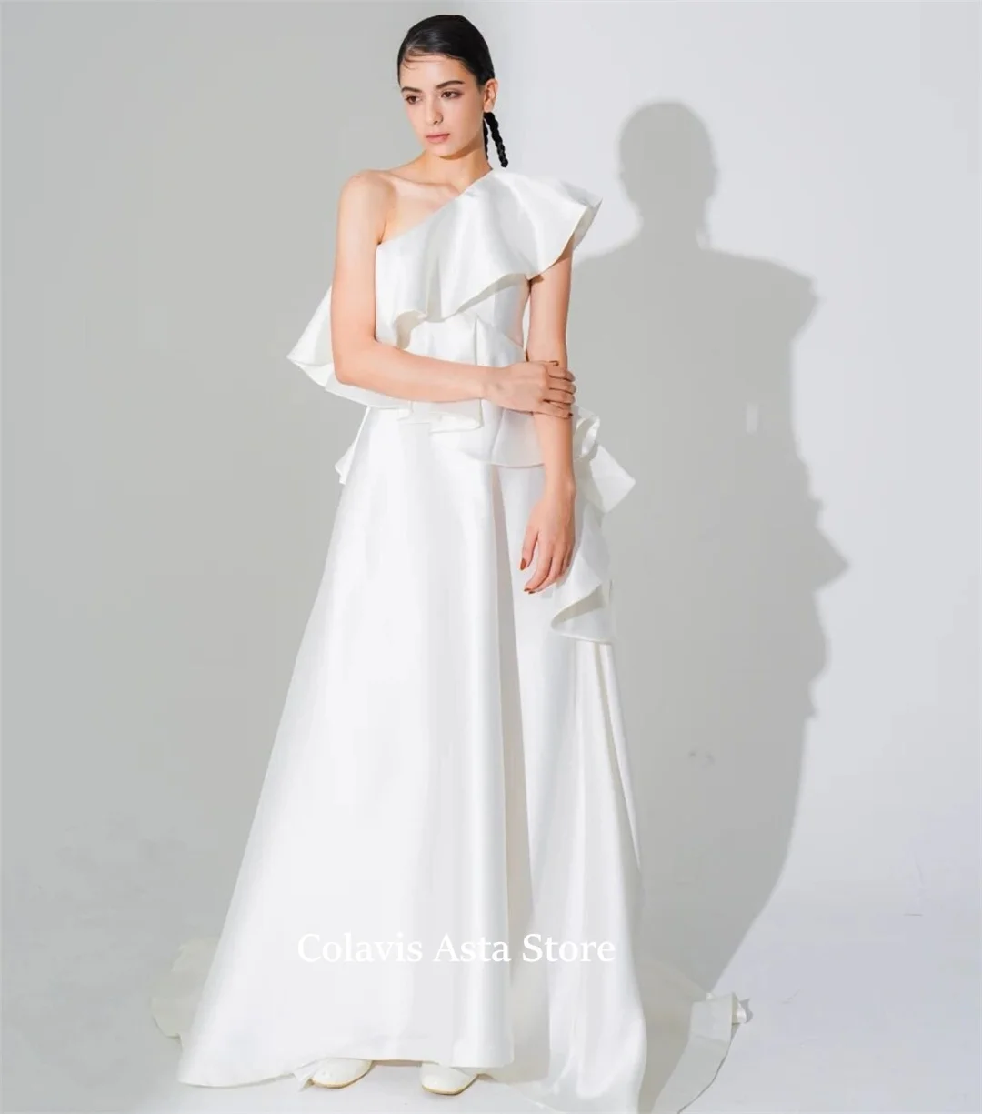 Japan Style Customized Tiered Wedding Dress Korea A-Line Short Sleeves White Satin Bride Dresses Open Back Bridal Gowns