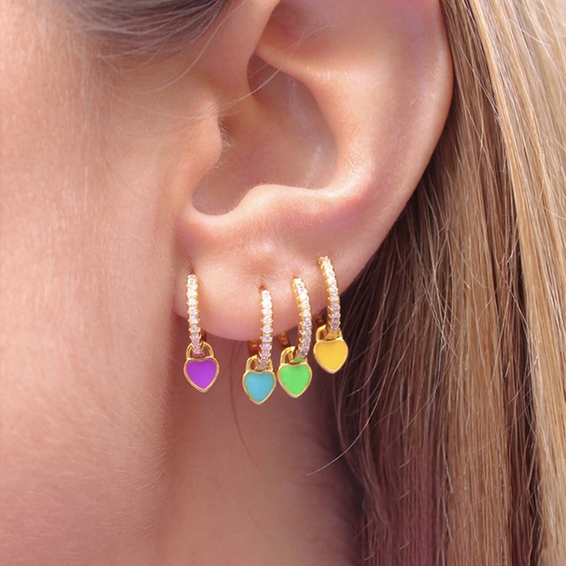 Pendientes de aro circulares pequeños con diamantes de imitación a la moda, pendientes Piercing con colgante de corazón de Color caramelo para mujer, joyería Huggies chapada en oro
