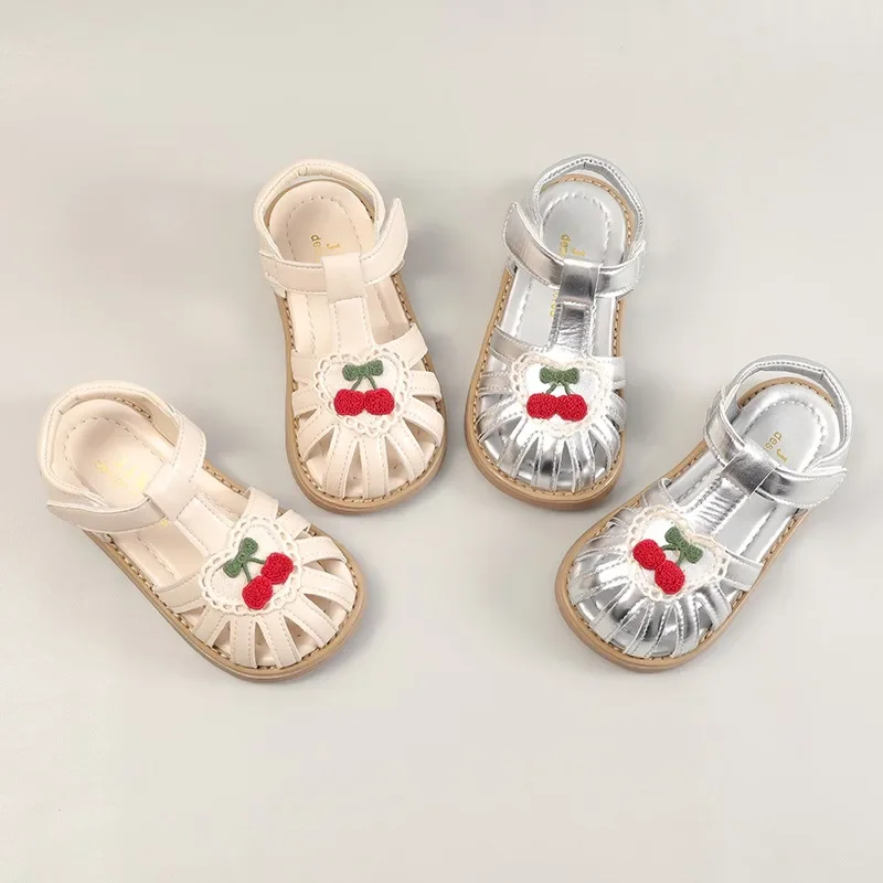 

Sandals for Girls Children Summer Shoes Princess Cute Cherry Beach Shoes Kids Close Toed Hollow-Out Casual Flats Beige Silver