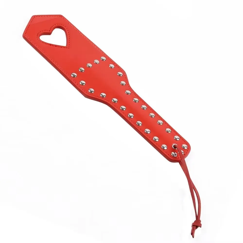 

31,5 см Панк-кнут/плетка из искусственной кожи с сердцевидными заклепками-шипами для дрессировки лошадей