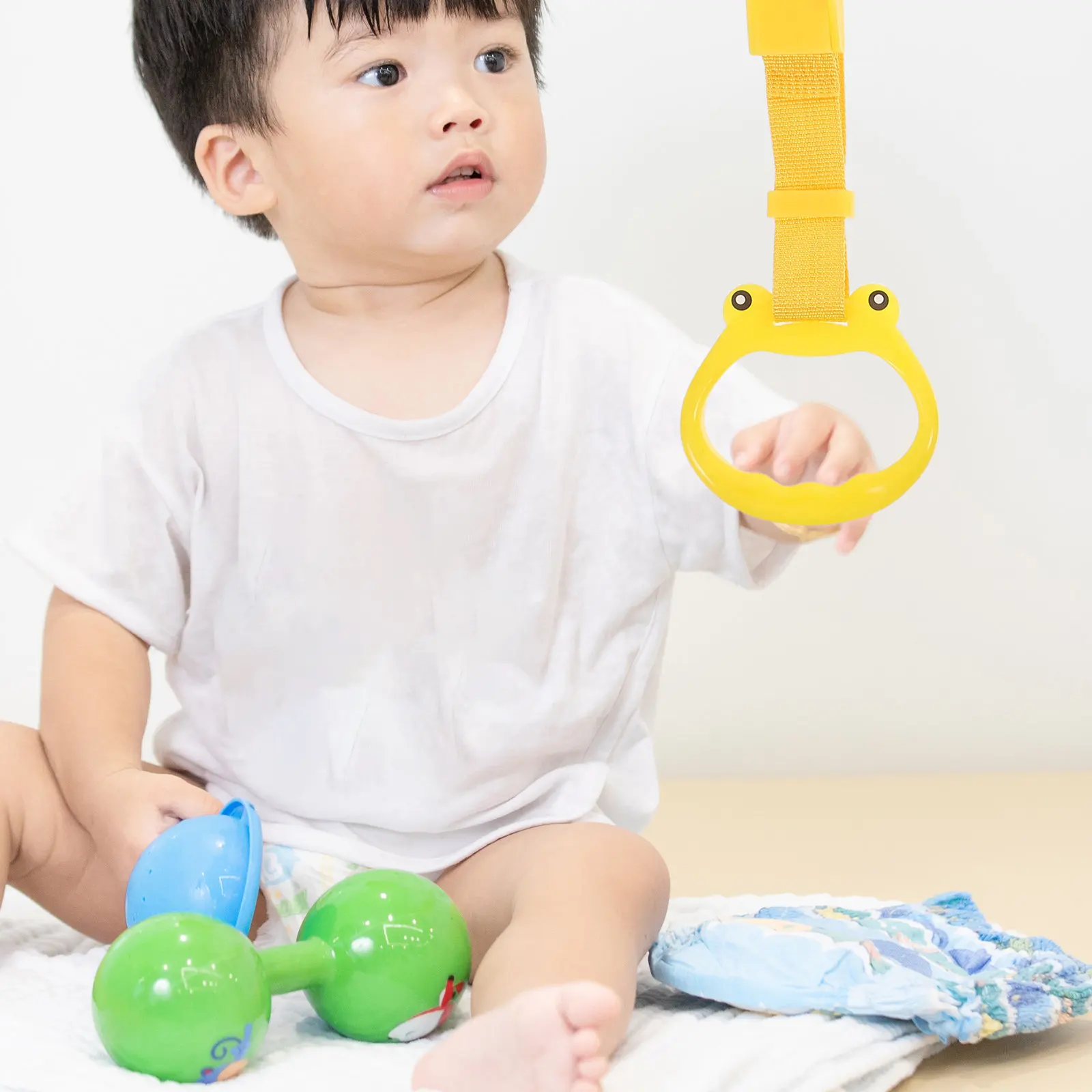 

Набор из 4 регулируемых эргономичных колец-помощников для малышей, легко устанавливаемых на манеж, кроватку, ограждение, для обучения стоянию, ходьбе и игр