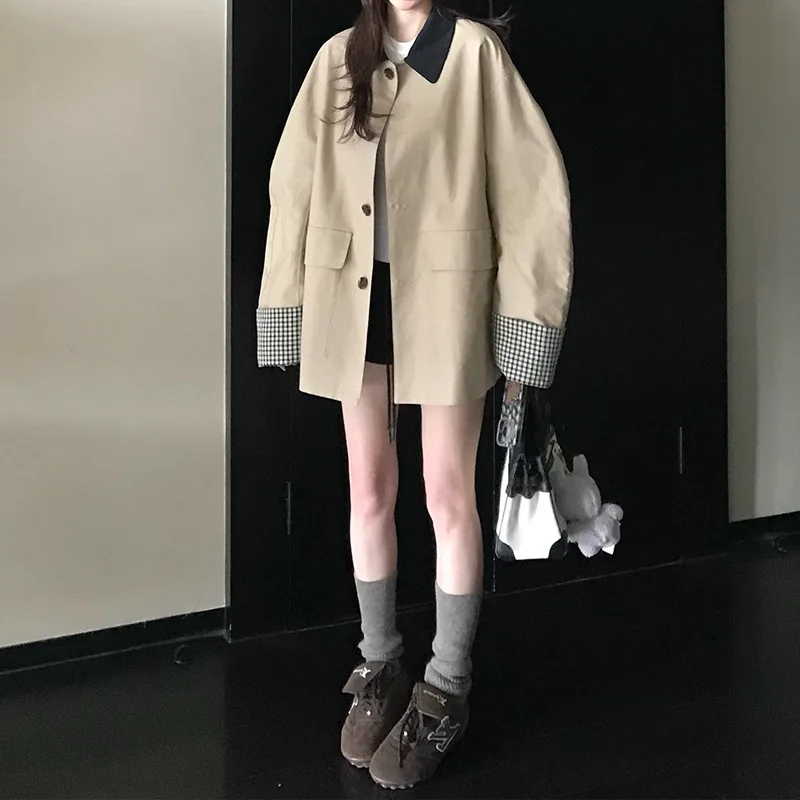 

SuperAen Khaki Coats Contrasting Color Plaid Patterns Long-sleeved Loose Jacket for Women's Autumn 2026 New Polo Collar Trench