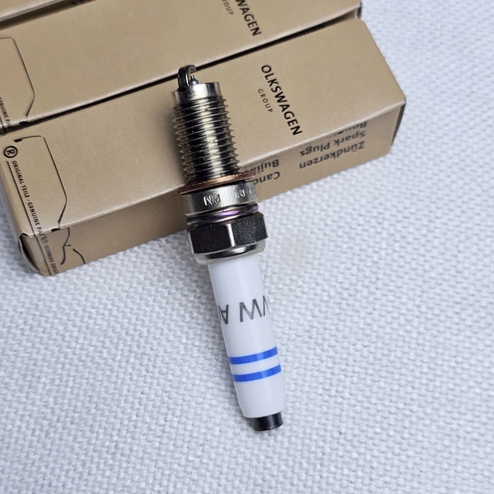 EA211 1.4T 4Pcs Spark plug 04E905612C For Audi  A3 S3 Q3 VW Passat Touran Tharu Lavuda Golf Jetta beetle Skoda Octavia Kodiaq