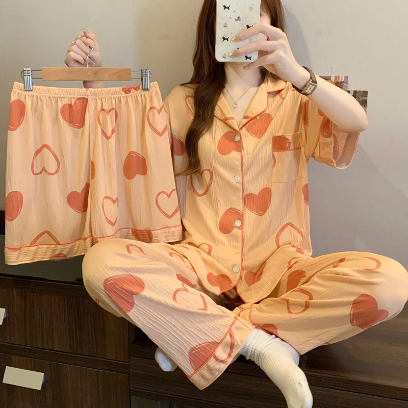 

Женские летние пижамы, комплект из трех предметов, повседневная одежда для сна с короткими рукавами и лацканами, милая домашняя одежда с принтом сердца и граффити, женская одежда для дома