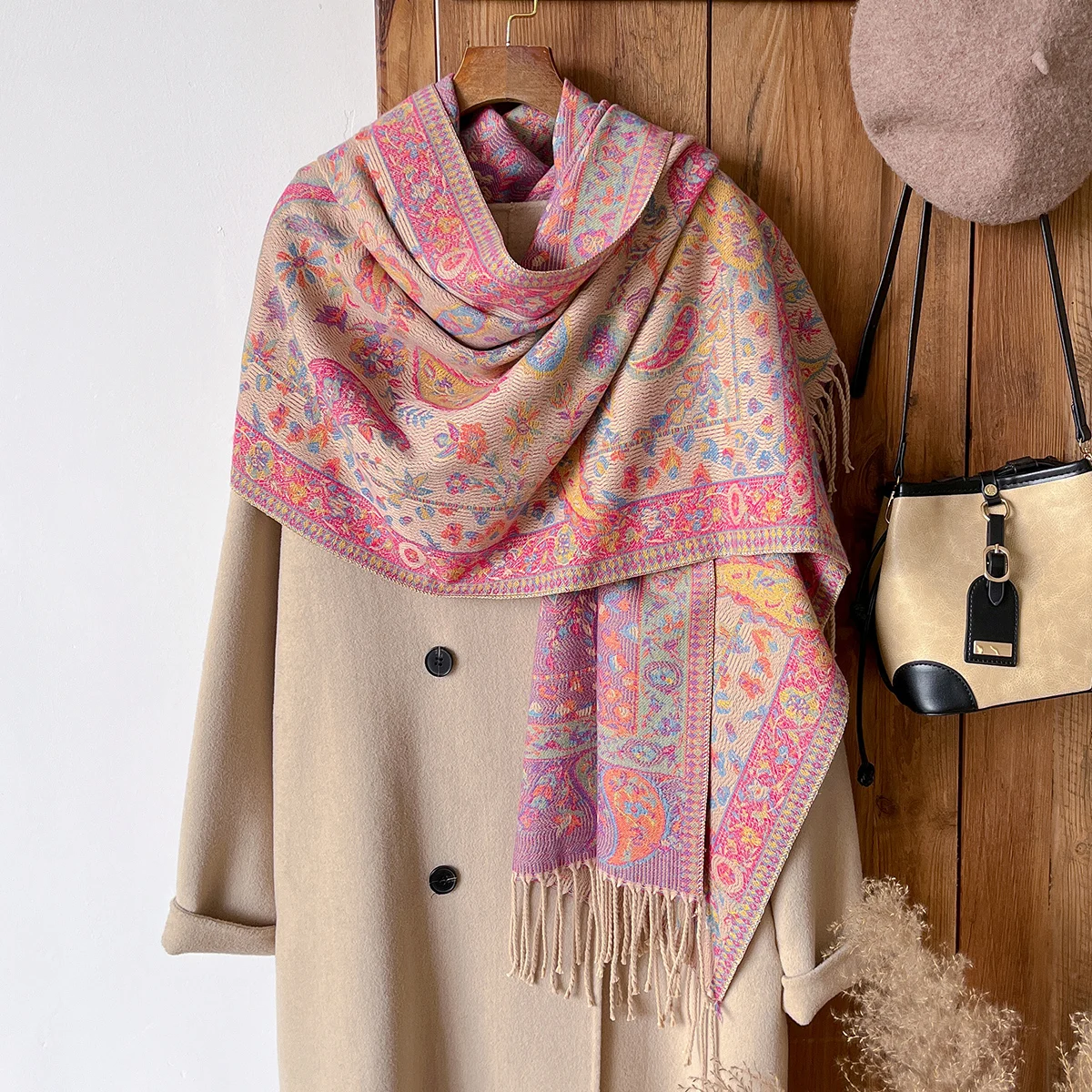 

Женские осенне-зимние популярные шарфы из искусственного кашемира, шаль в этническом стиле, утолщенный теплый холодостойкий женский шарф с кисточками