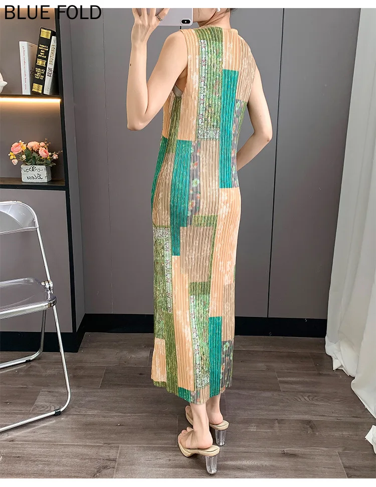 Abito plissettato Miyake Abito lungo dritto stampato skinny 2025 Abito estivo senza maniche con canotta Abiti inferiori