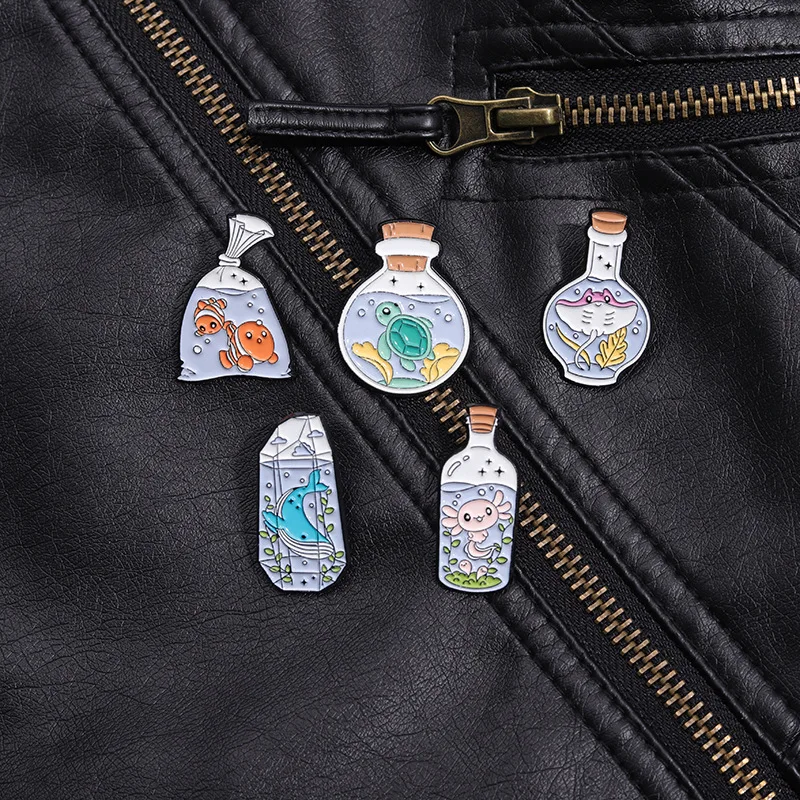 Creative Sea Animal Theme Brooch Pins Cartoon Bottle Clownfish Rays Turtle Badge Enamel Lapel Pin Accessory On Backpack Clothing