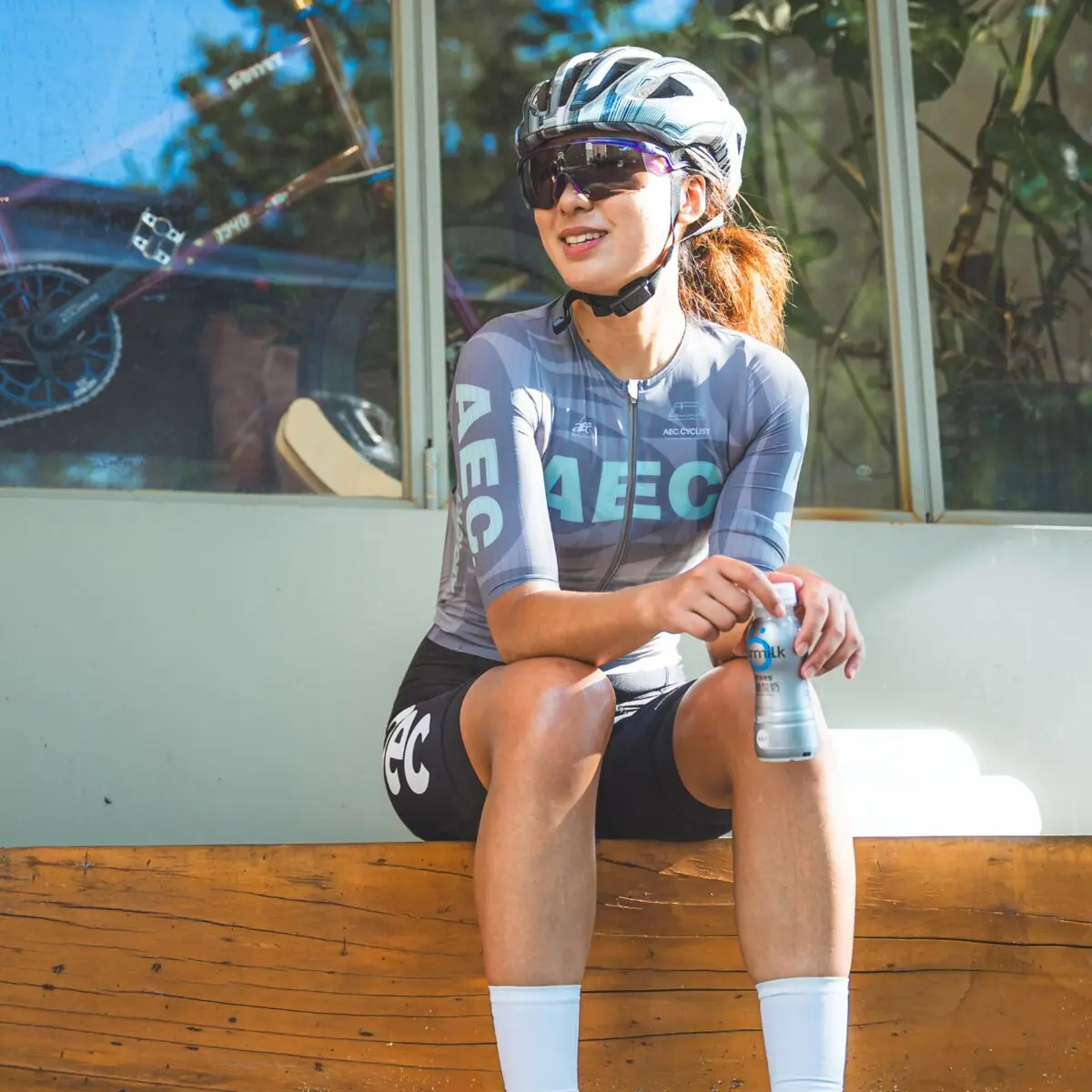 

AEC Women's Short Sleeve Bicycle Jersey Summer Breathable Road Bike Tops Race Series MTB Clothing Pro Team Race Cycling Jersey