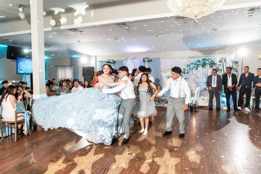 Lorencia-vestido De Quinceañera De princesa mexicana, traje azul con lentejuelas, apliques De cuentas, dulce 16, 15 años, YQD58, 2024