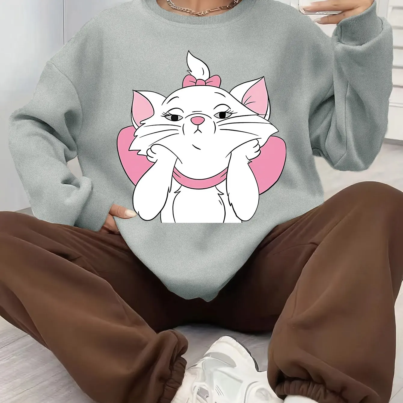 

Women's Disney Marie Pullover Sweater Fashion Oversized Streetwear Unisex Crew Neck Sweater Autumn Winter Fleece Casual