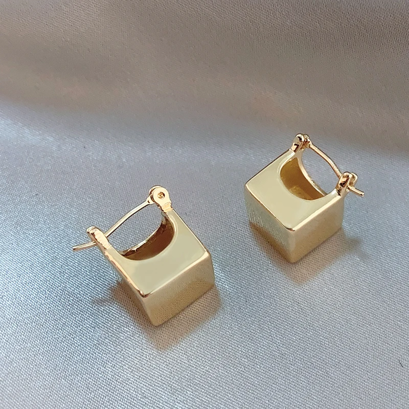 European and American Simple Cubic Pendant Gold Color Earrings For Women\'s Fashion Style Accessories Jewelry at Wedding Party