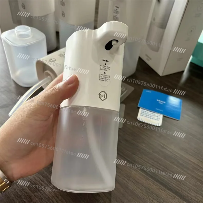 

Movable, Portable, Automatic Intelligent Induction Charging and Washing Mobile Phone