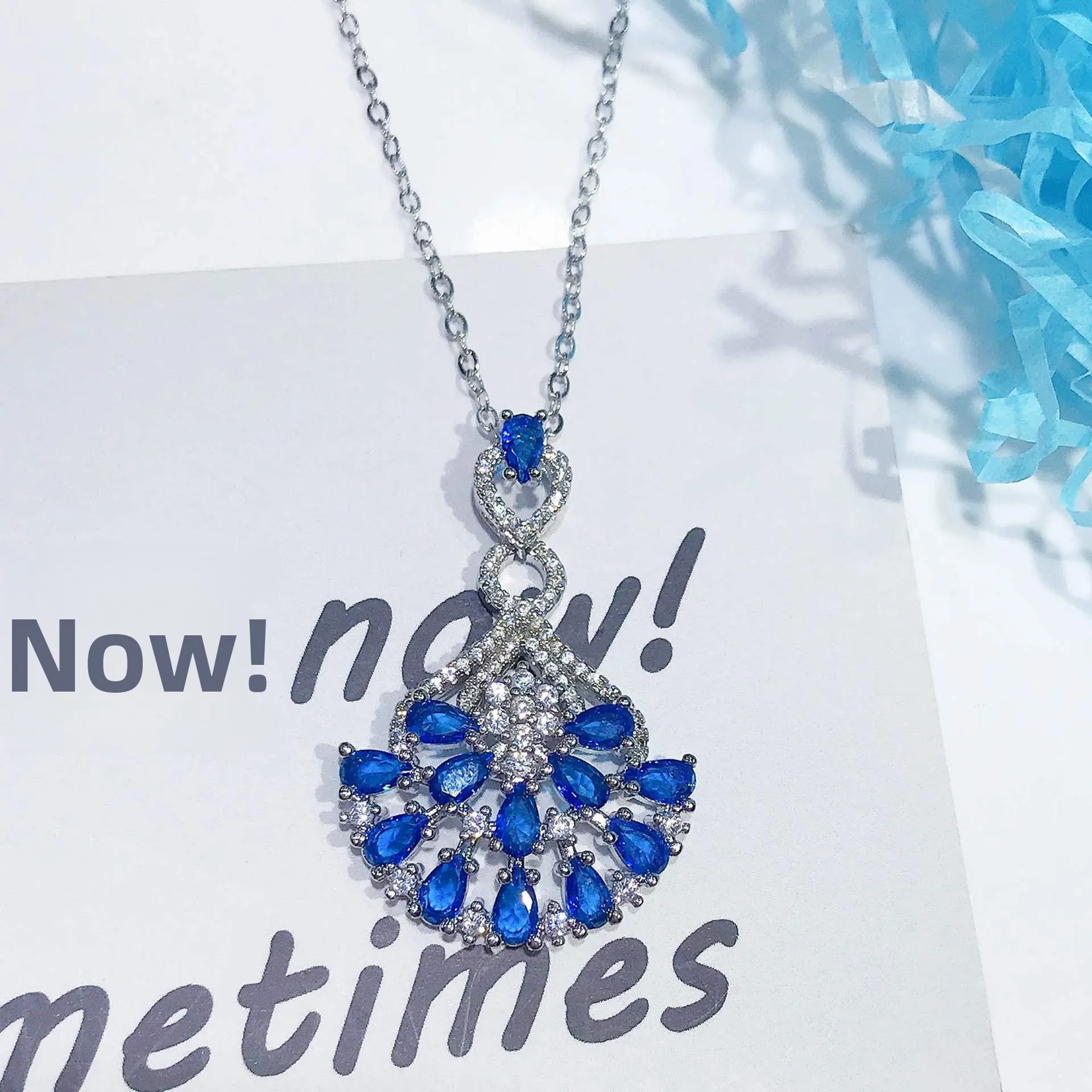 

Имитация сапфирового колье с дизайном юбки X6865, модный ювелирный аксессуар, элегантный и стильный.