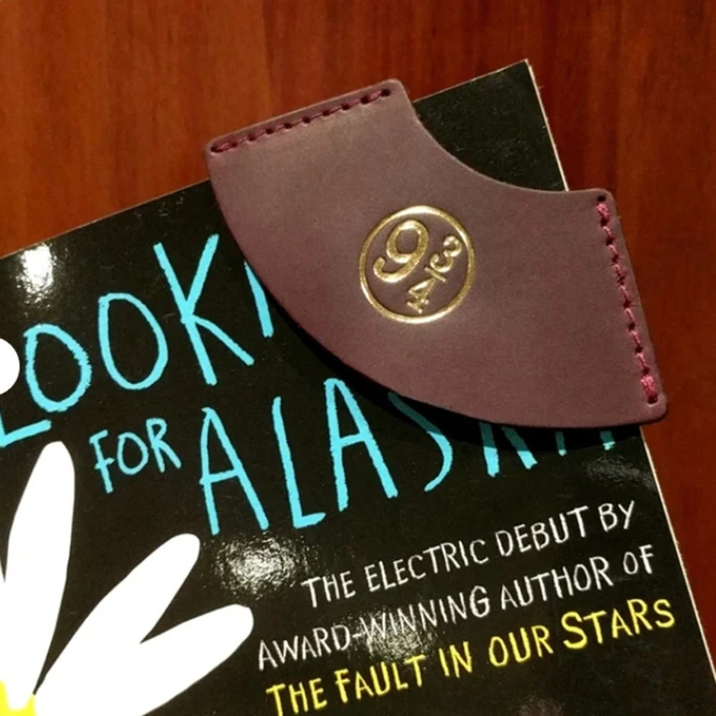 ที่คั่นหน้ารูปพัดแปลกใหม่5ชิ้นที่คั่นหนังสือหนังคั่นหน้าสำหรับครูผู้อ่านหนังสือคนรัก