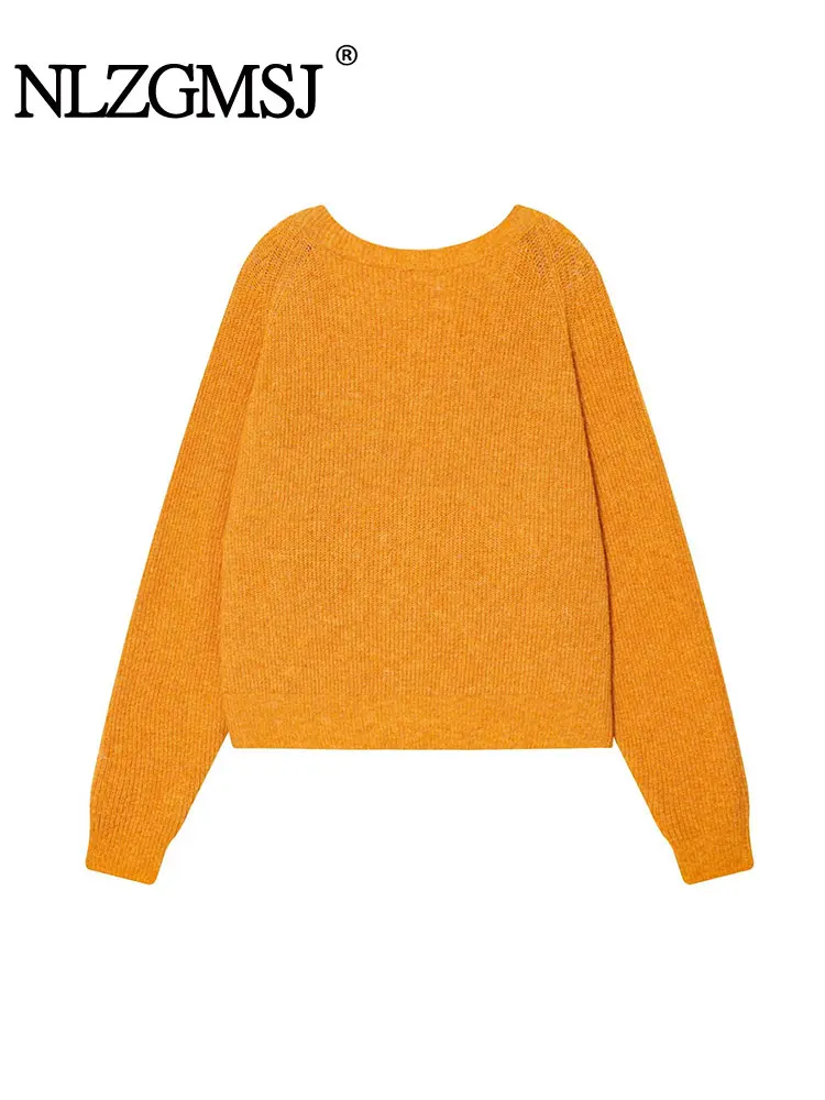 

NLZGMSJ Knitted Women Backless Pullovers 2026 Spring Long Sleeves O Neck Sweaters Female Warm Crop Top Y2K