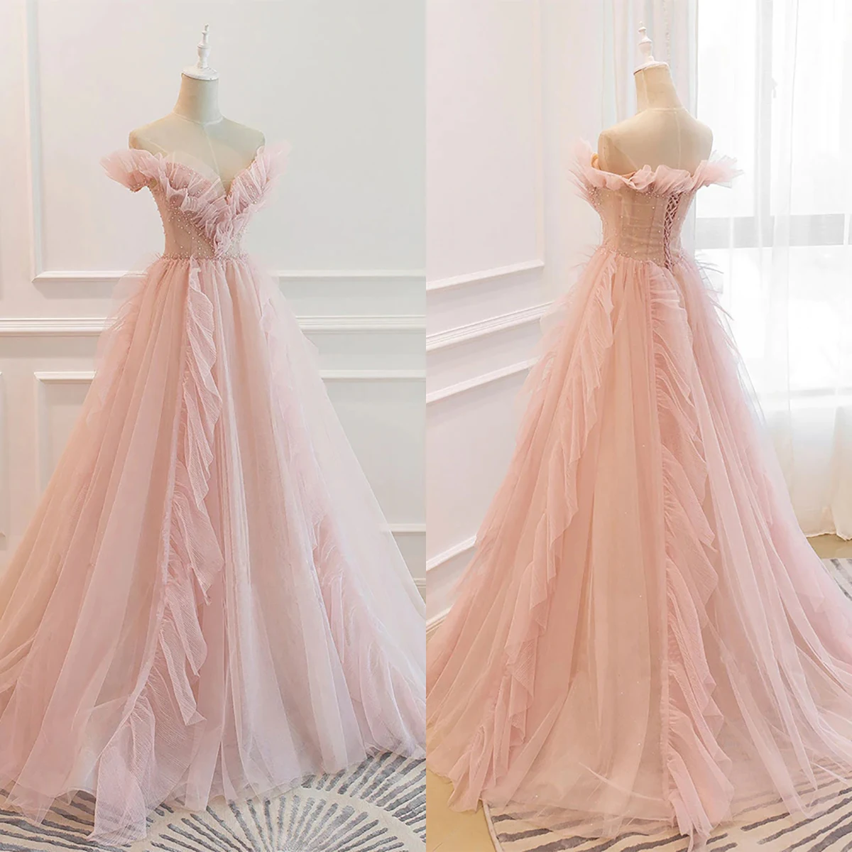 Elegant A-Line Quinceanera Dresses Off-Shoulder Beads Bridal Gowns For Women Slim Fit Sleeveless Sweep Train Dresses